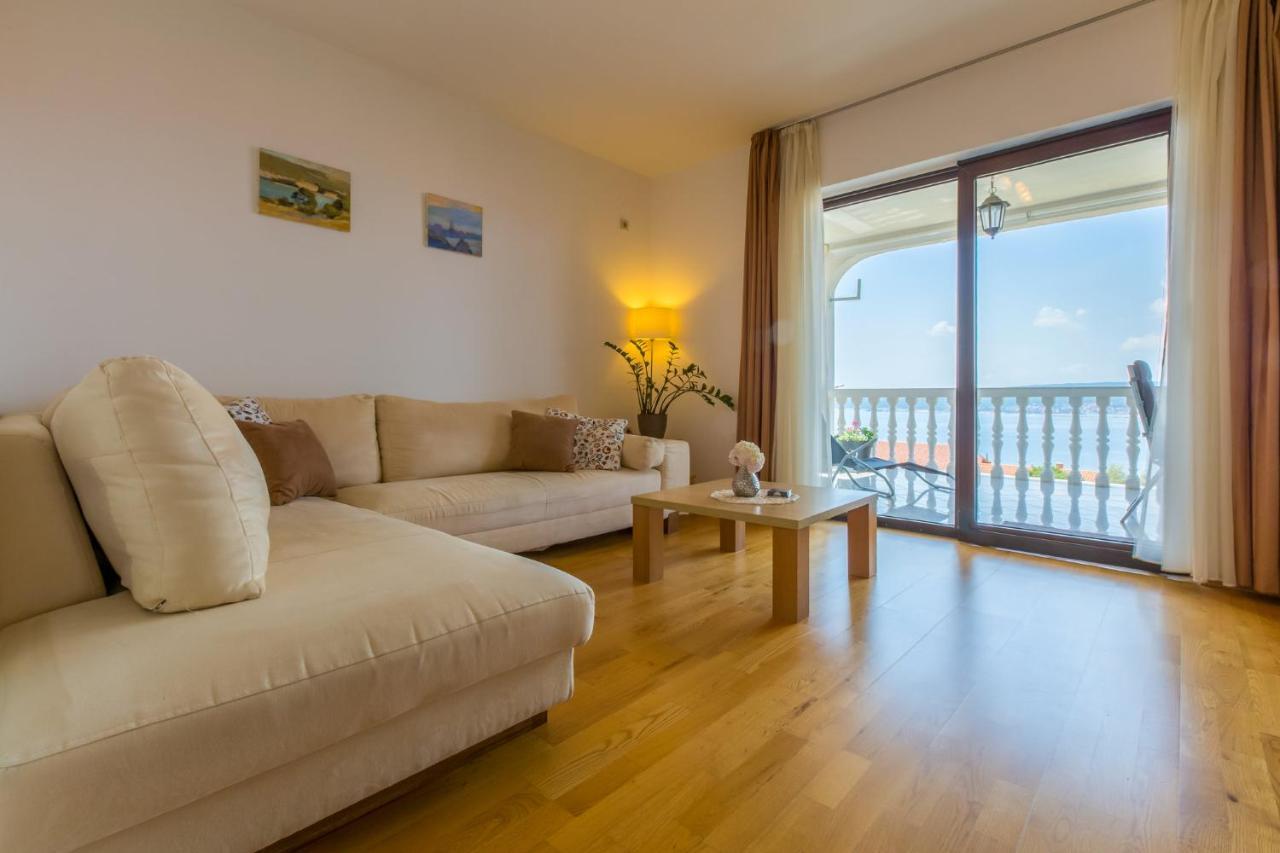 Amila Appartement Crikvenica Buitenkant foto