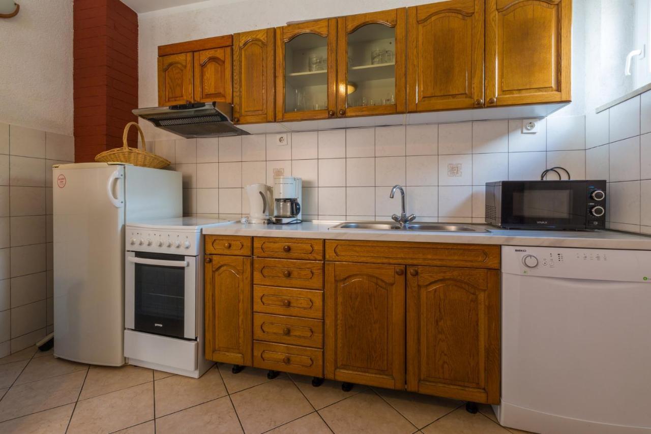 Amila Appartement Crikvenica Buitenkant foto
