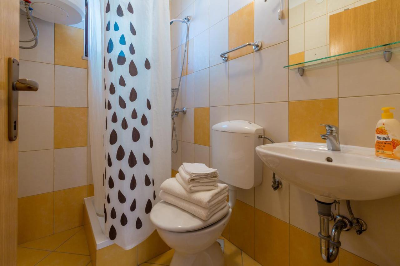 Amila Appartement Crikvenica Buitenkant foto