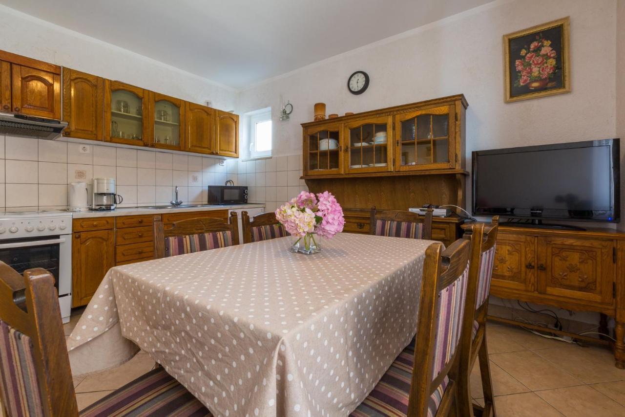 Amila Appartement Crikvenica Buitenkant foto