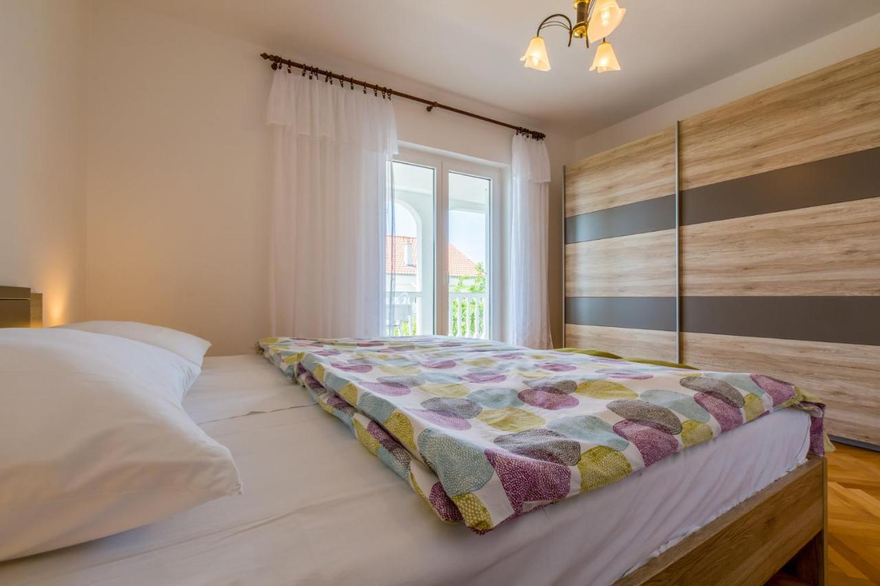 Amila Appartement Crikvenica Buitenkant foto
