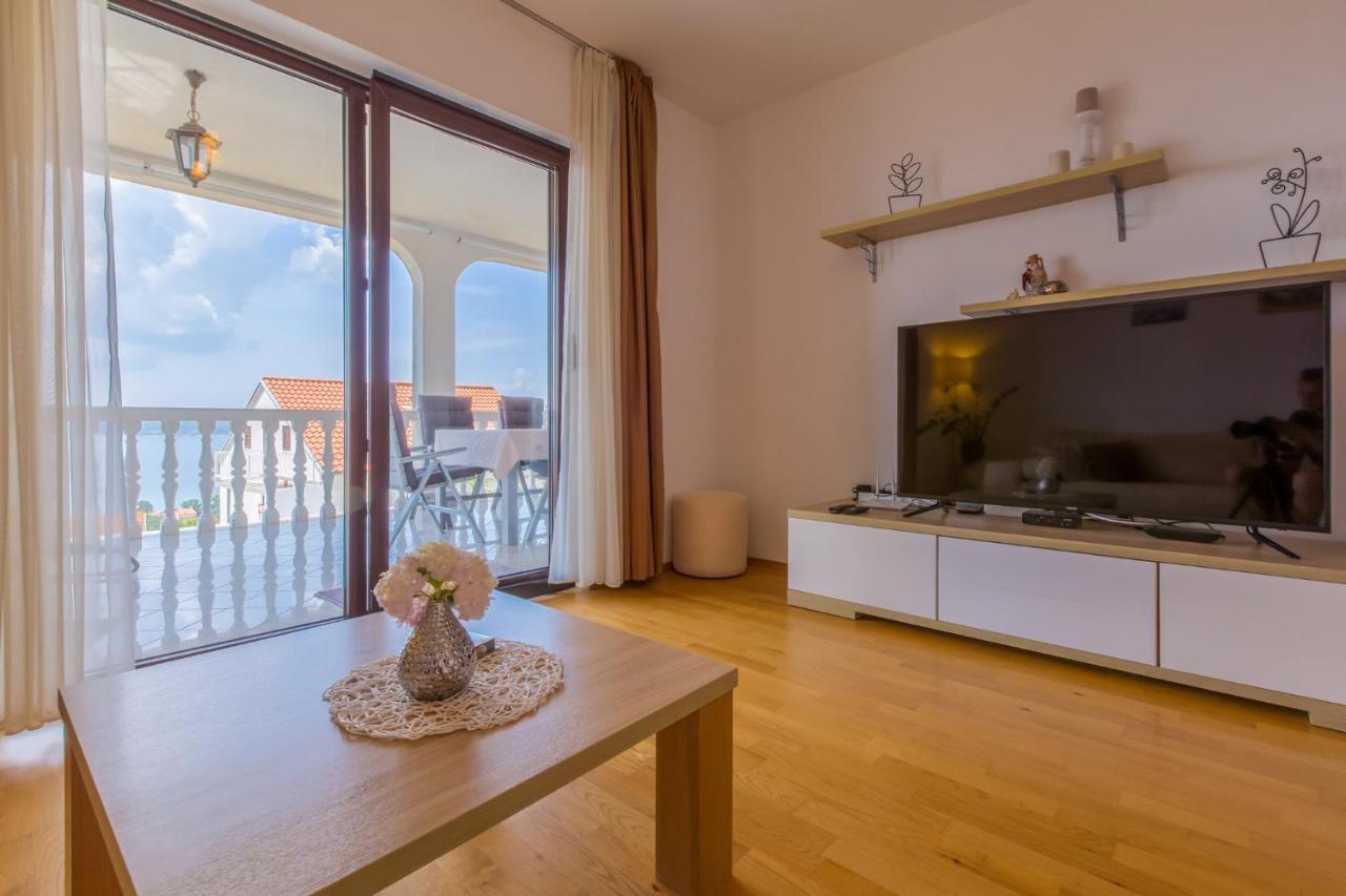 Amila Appartement Crikvenica Buitenkant foto