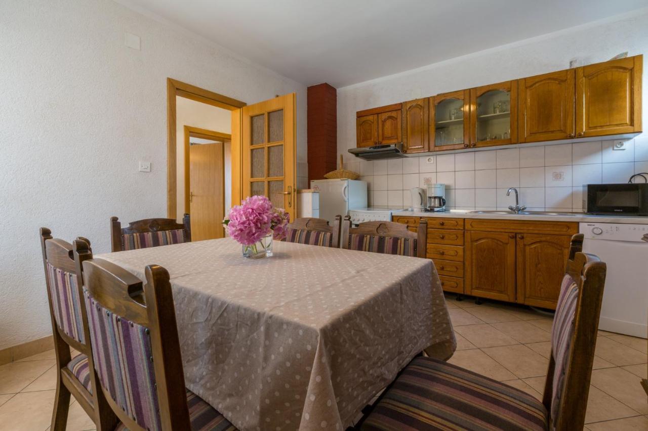 Amila Appartement Crikvenica Buitenkant foto